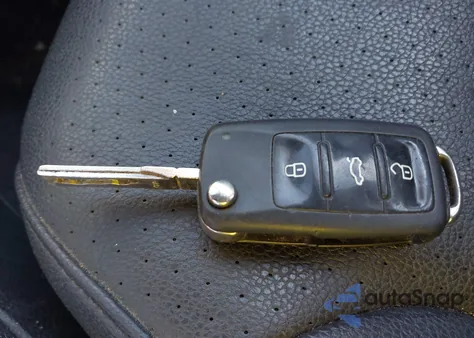 2014 Volkswagen Jetta 1.8T Se из США, поврежденный, VIN 3VWB17AJ1EM385401